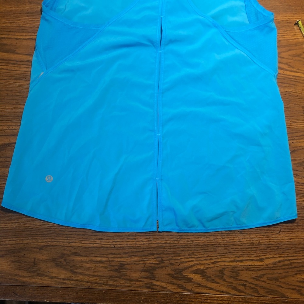 Lululemon Running Tank - Picture 4 of 5